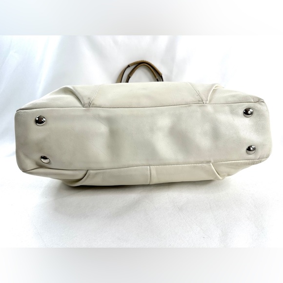 COACH Soho F18751 Cream Leather Medium East West Tote Shoulder Bag Gold Trim - Picture 5 of 11